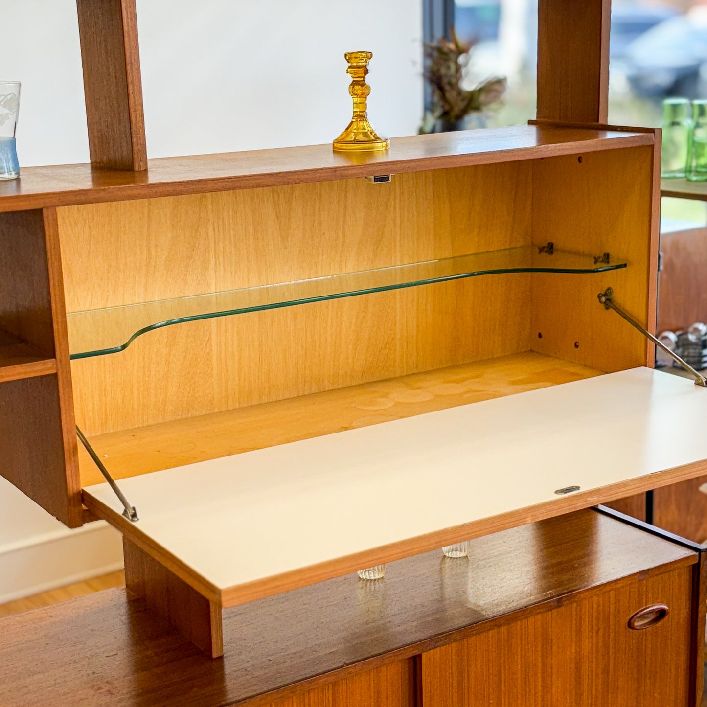 Elite furniture room divider
