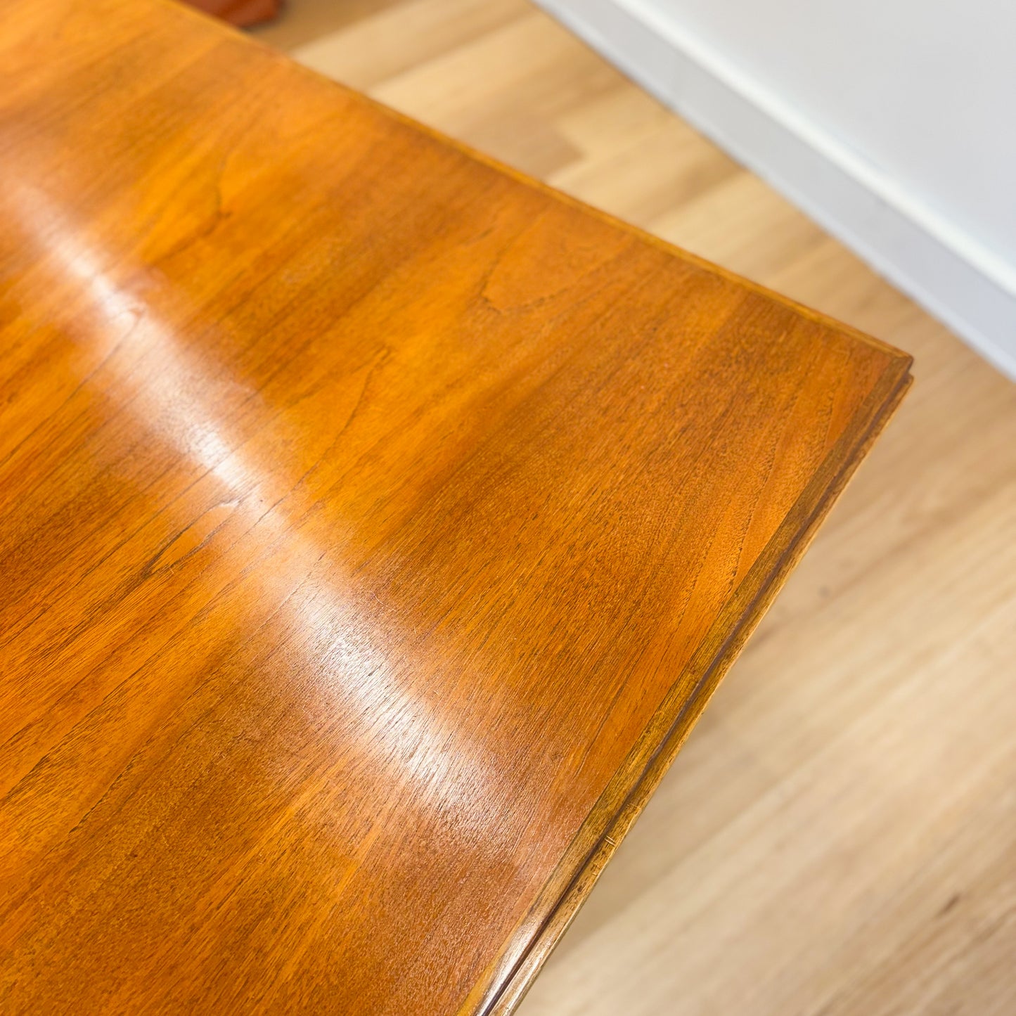 Mid century Extension two leaf dining table