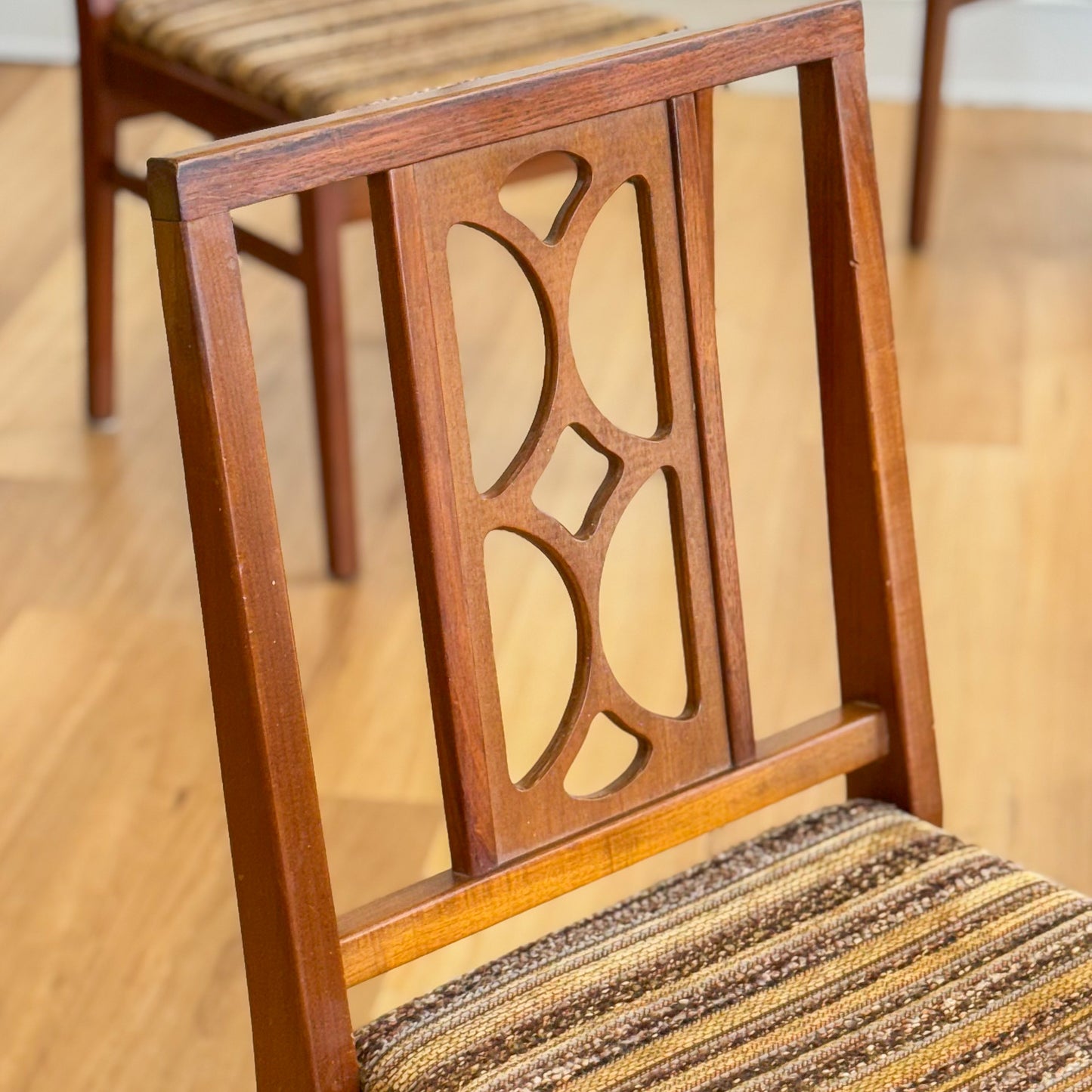 Set of four Avalon Furniture dining chairs