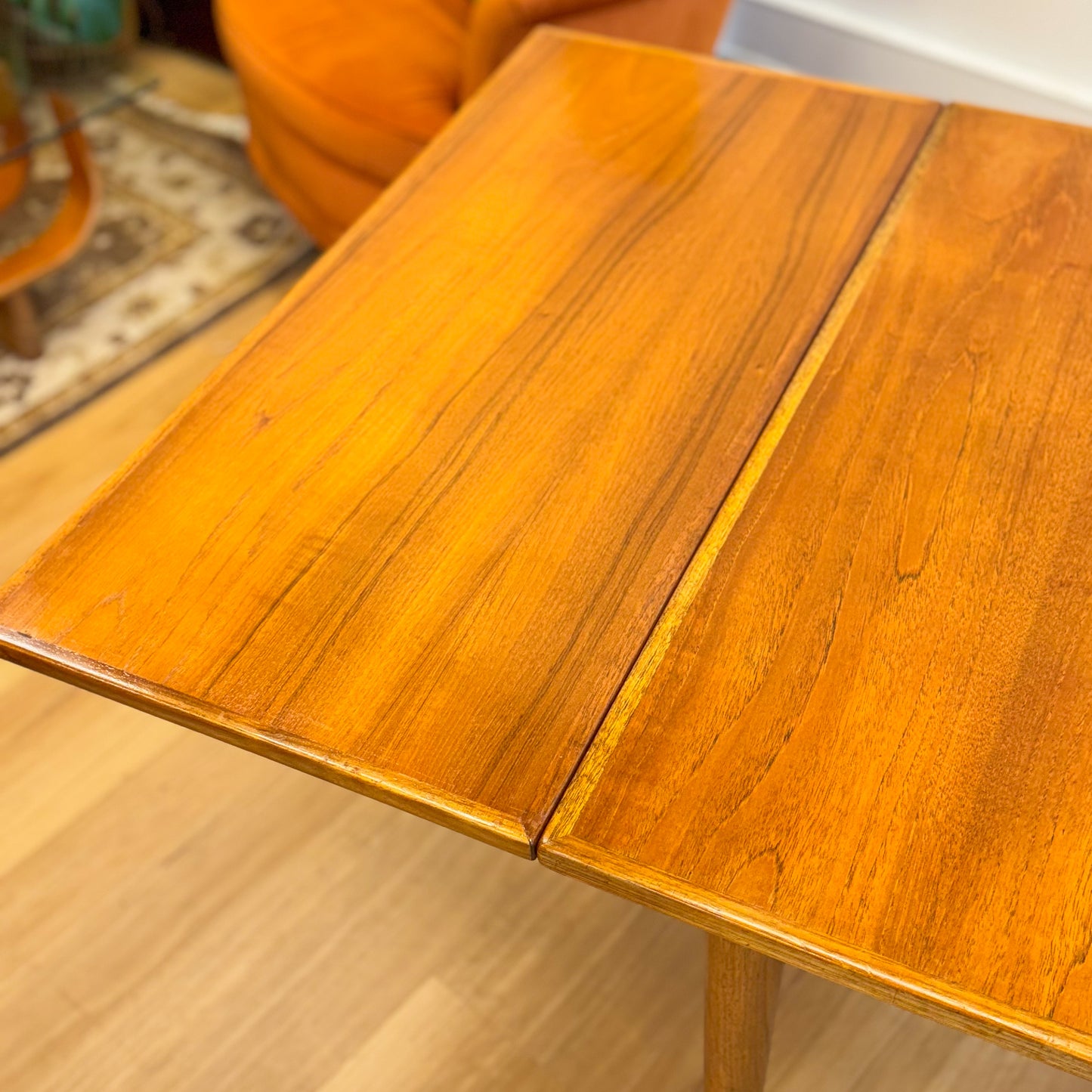 Mid century Extension two leaf dining table
