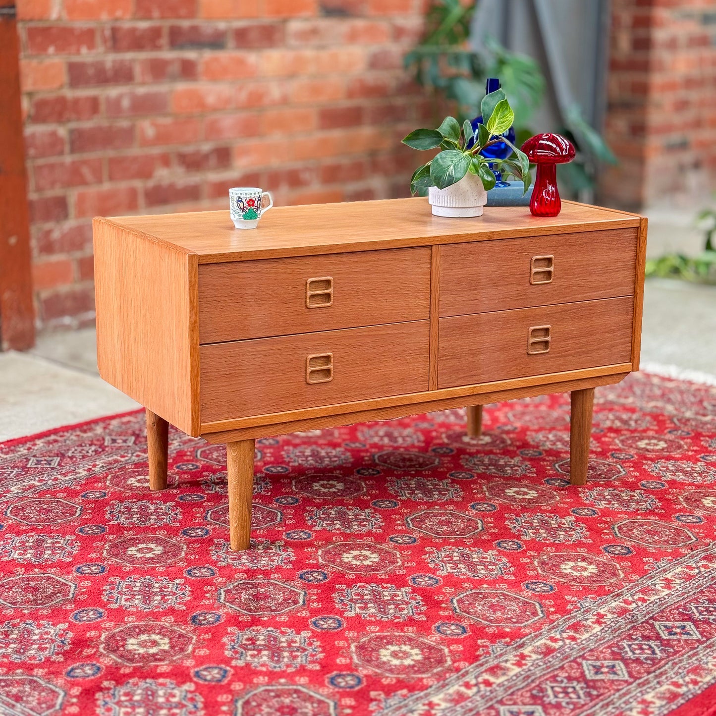 Danish oak cabinet/chest of drawers