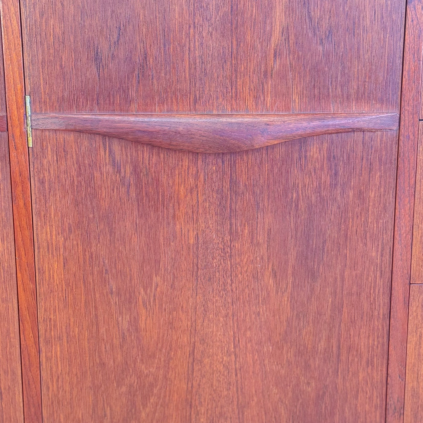 Vintage mid century 1960s Chiswell bar cabinet / storage unit