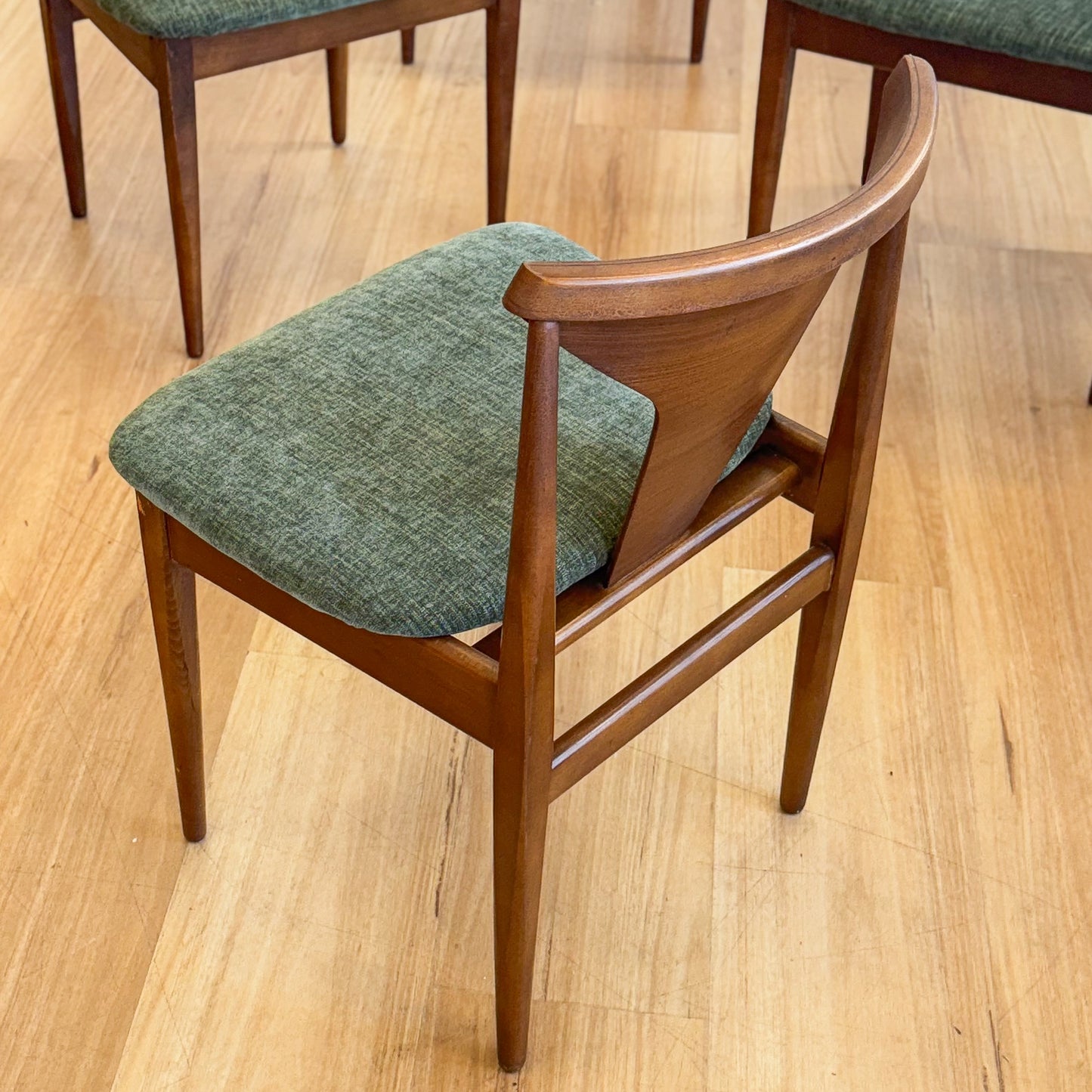 Set of four Elliot’s of Newsbury dining chairs