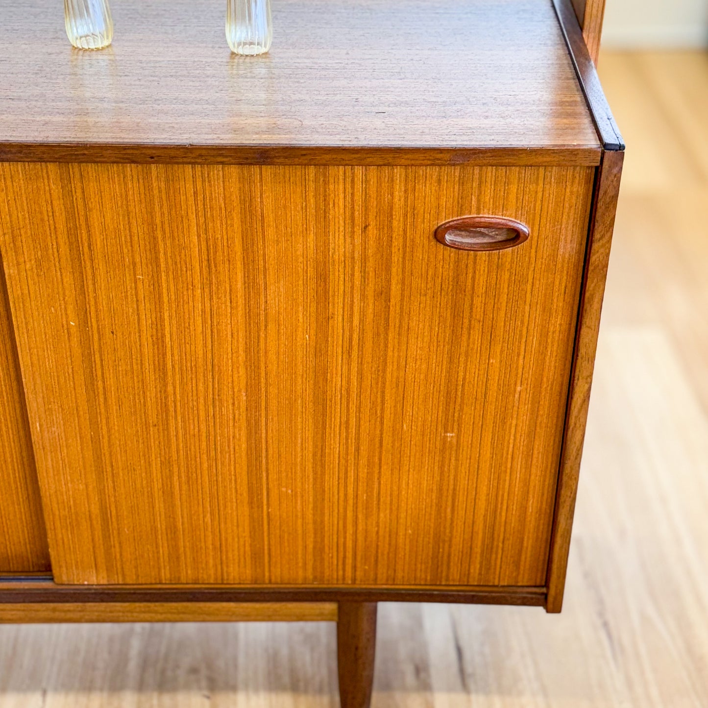 Elite furniture room divider
