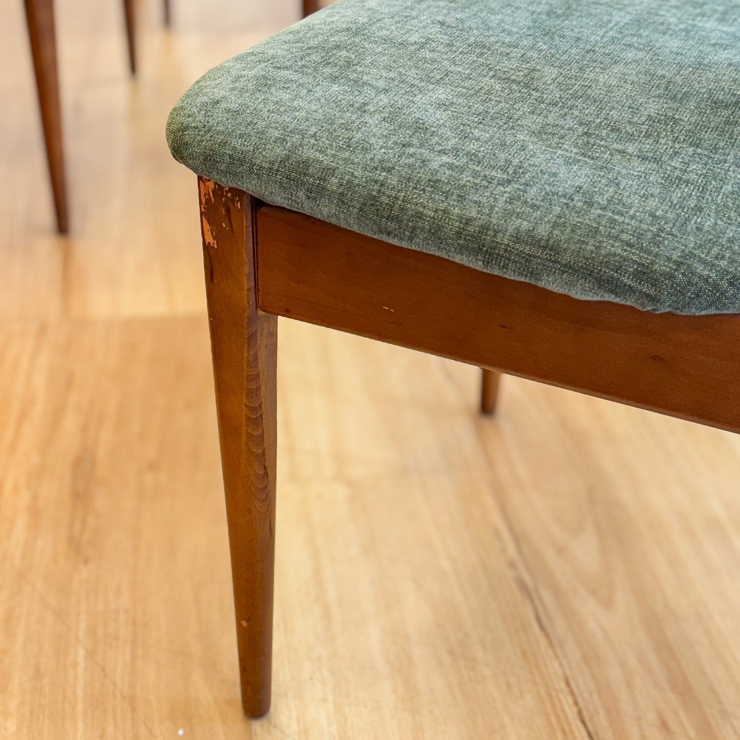Set of four Elliot’s of Newsbury dining chairs