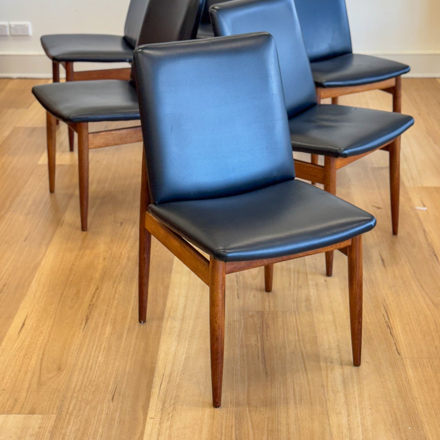 Set of 6 PARKER SLAPBACK 'BALLARAT CHAIRS'