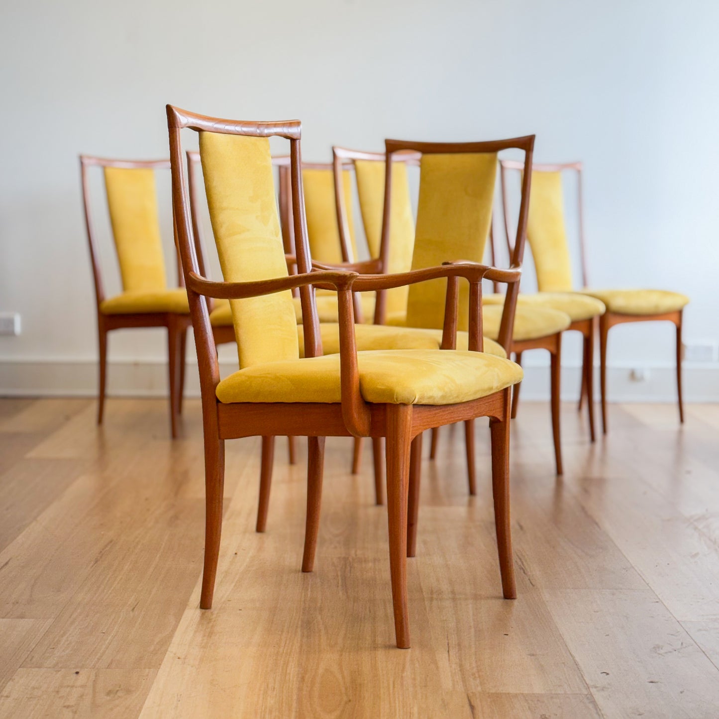 Set of 8 Parker Dining chairs including two carvers