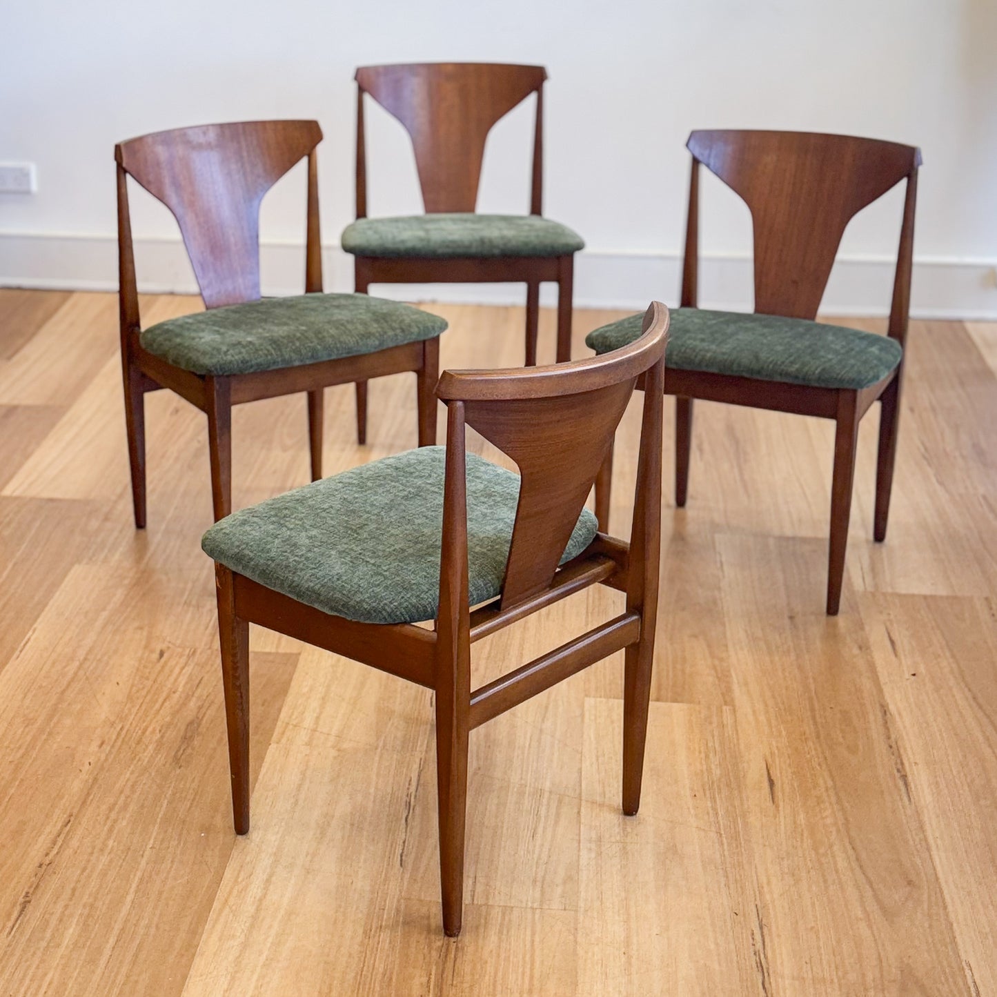 Set of four Elliot’s of Newsbury dining chairs