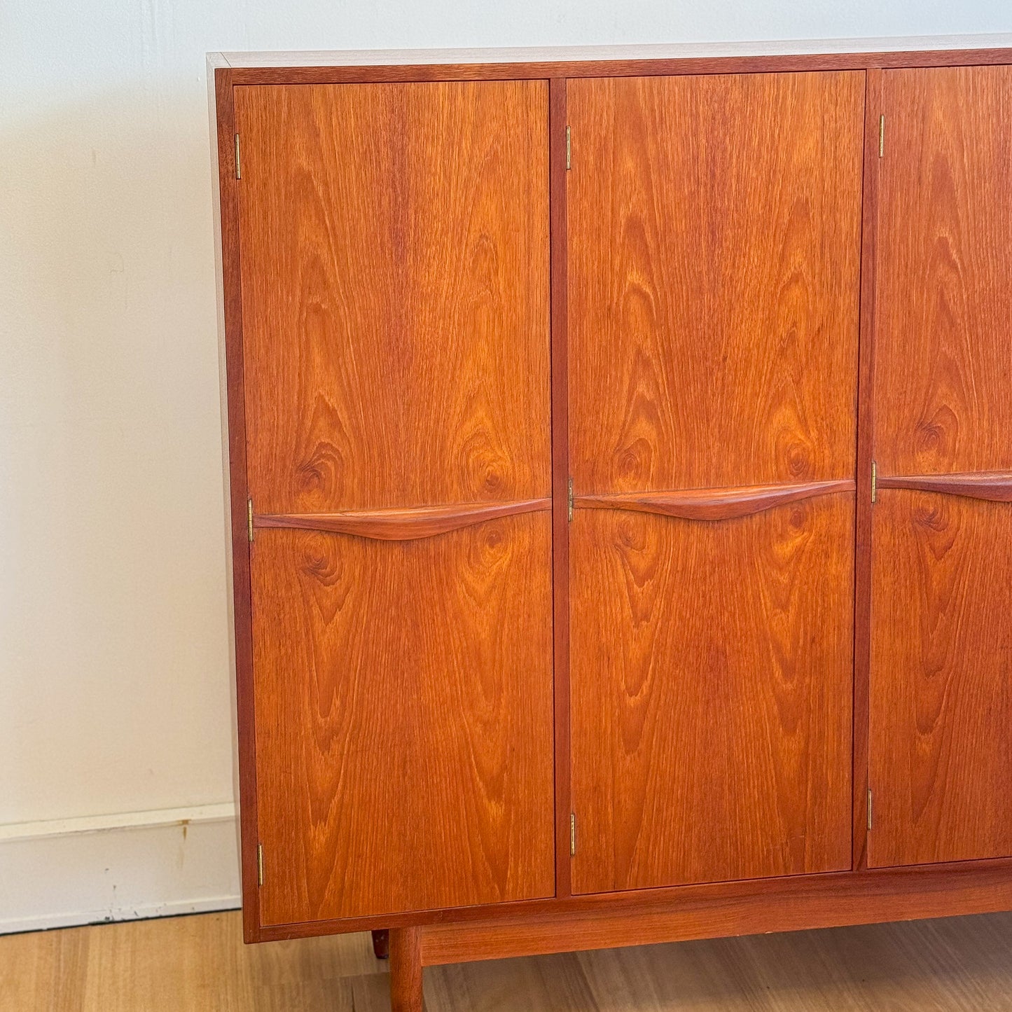 Circa 1960s Chiswell Wave Handle cabinet