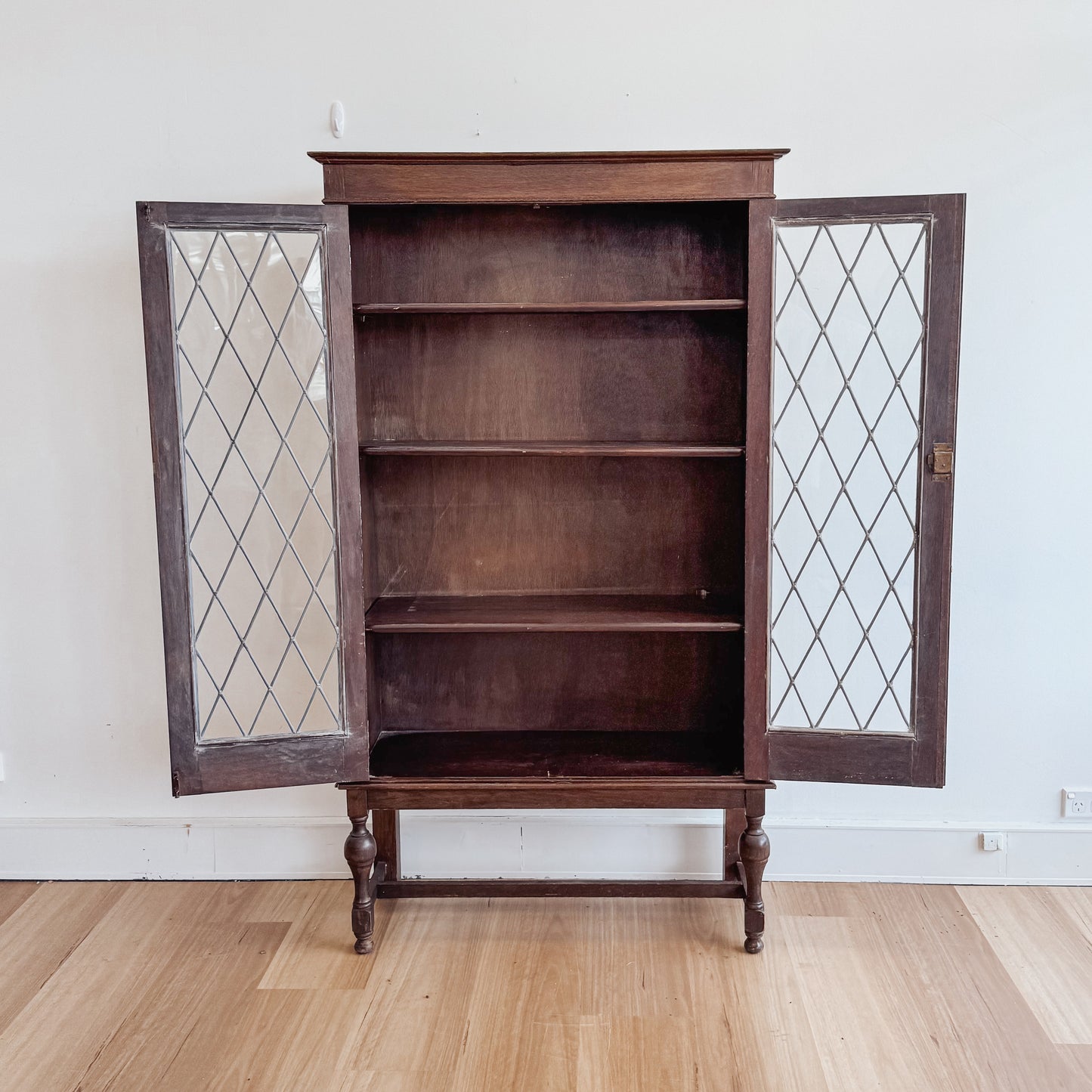 1930s oak & leadlight two-door bookcase