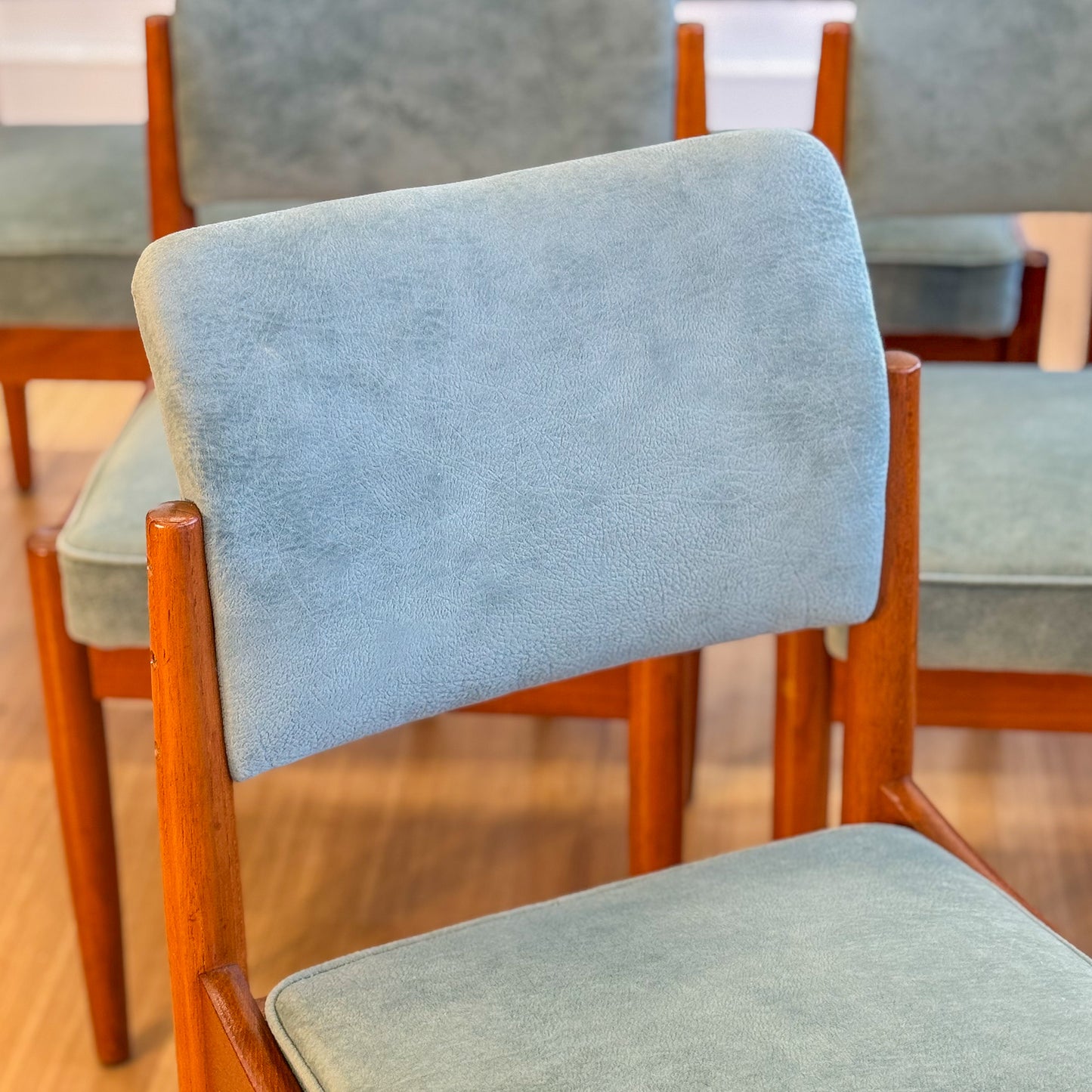 Set of 6 1970s vintage Chiswell teak dining chairs