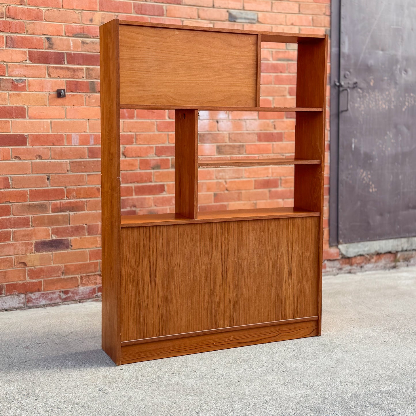 Macrob Furniture Room divider