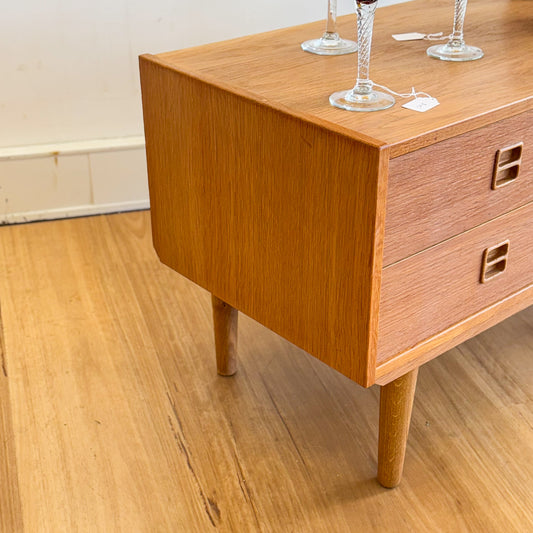 Danish oak cabinet/chest of drawers