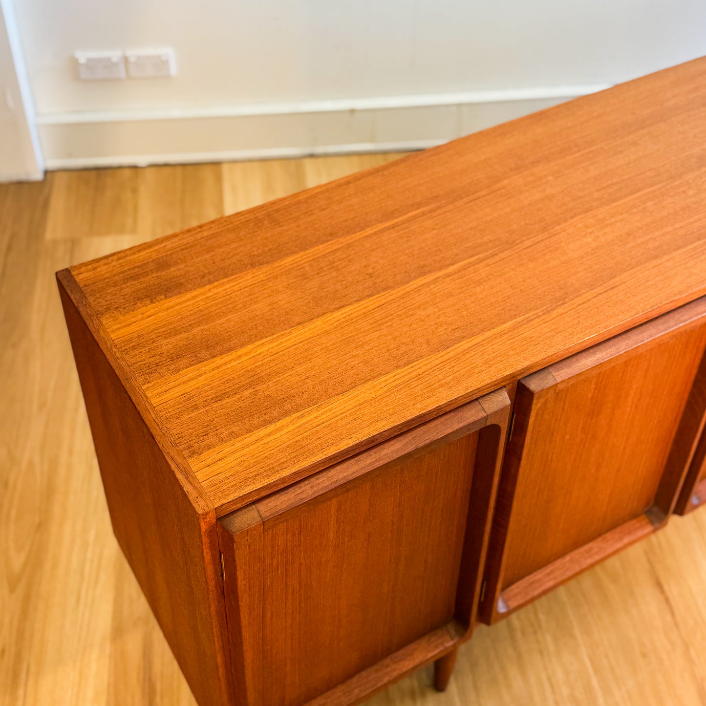 Refinished Chiswell 1970s ‘Koben’ 5 door sideboard
