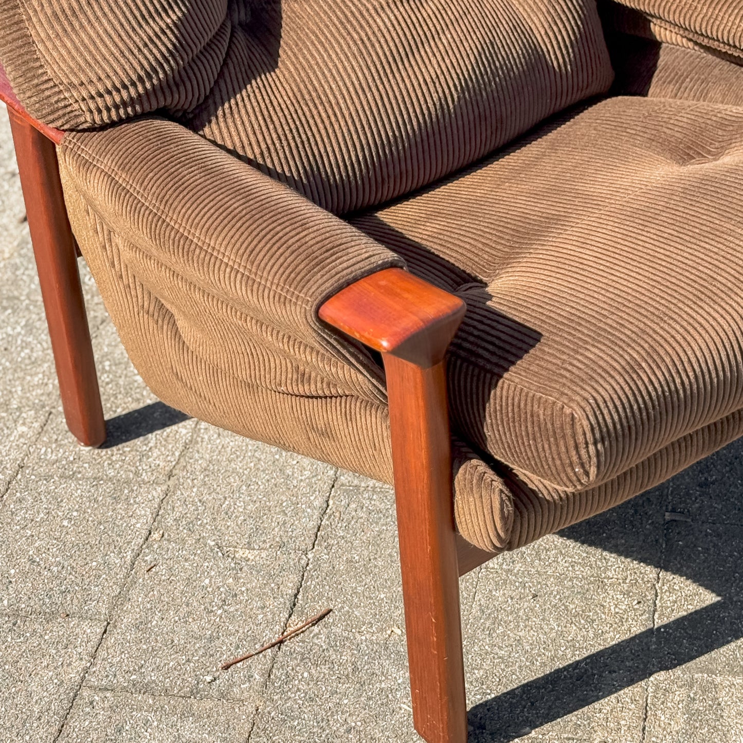 Tessa T21 original brown corduroy armchair