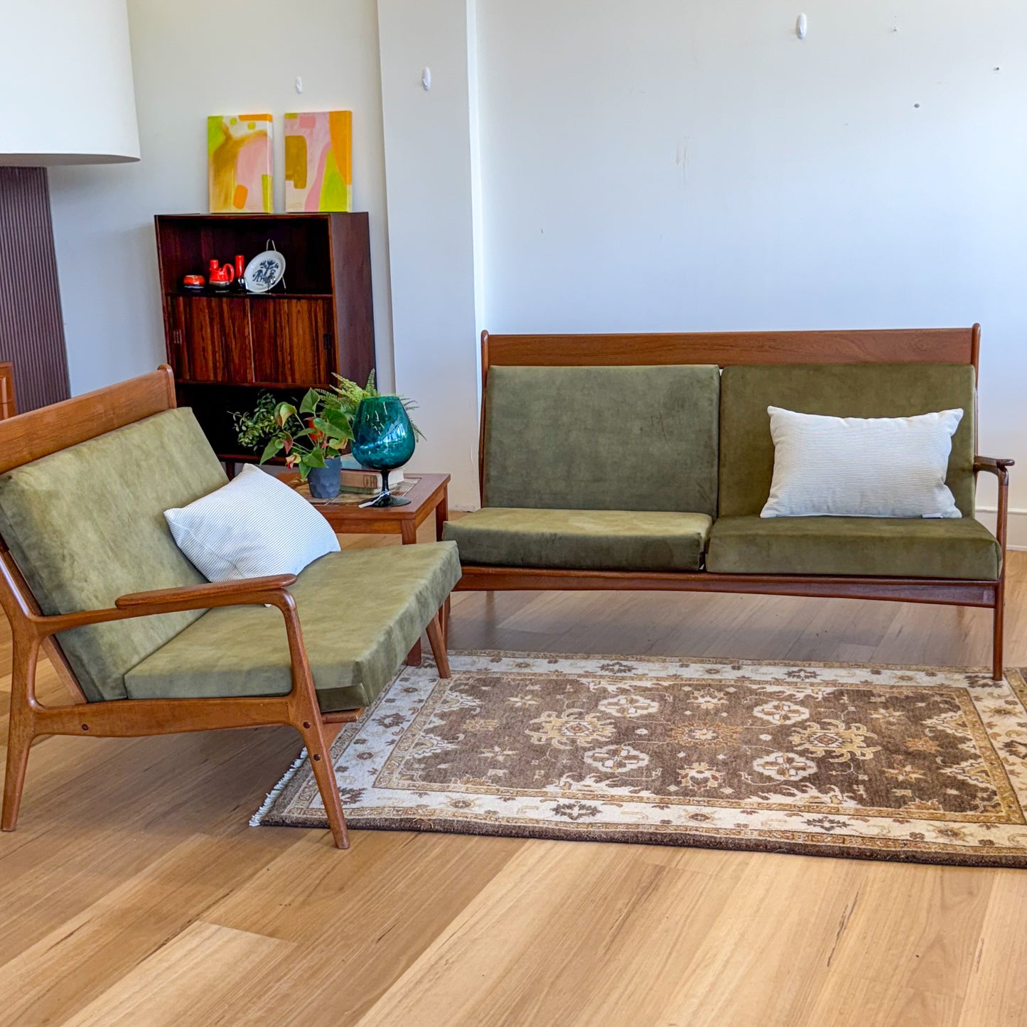 Two piece modular lounge suite