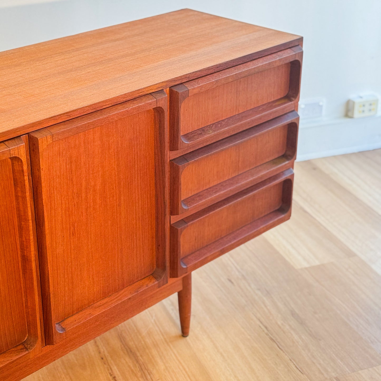Refinished Chiswell 1970s ‘Koben’ 5 door sideboard
