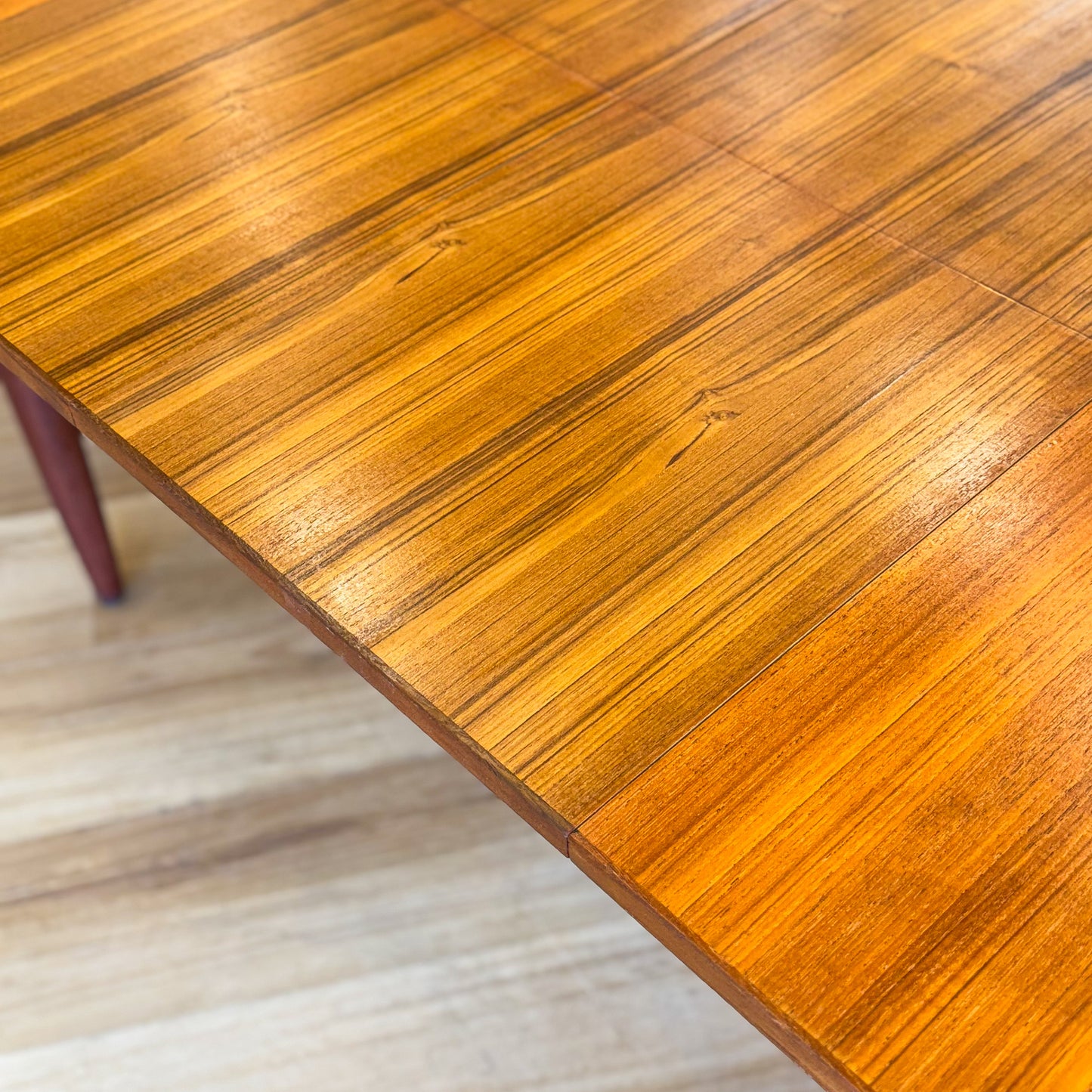 Chiswell 1965 double extension dining table