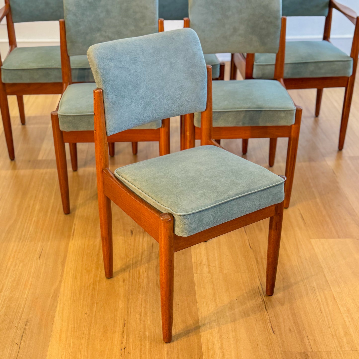 Set of 6 1970s vintage Chiswell teak dining chairs