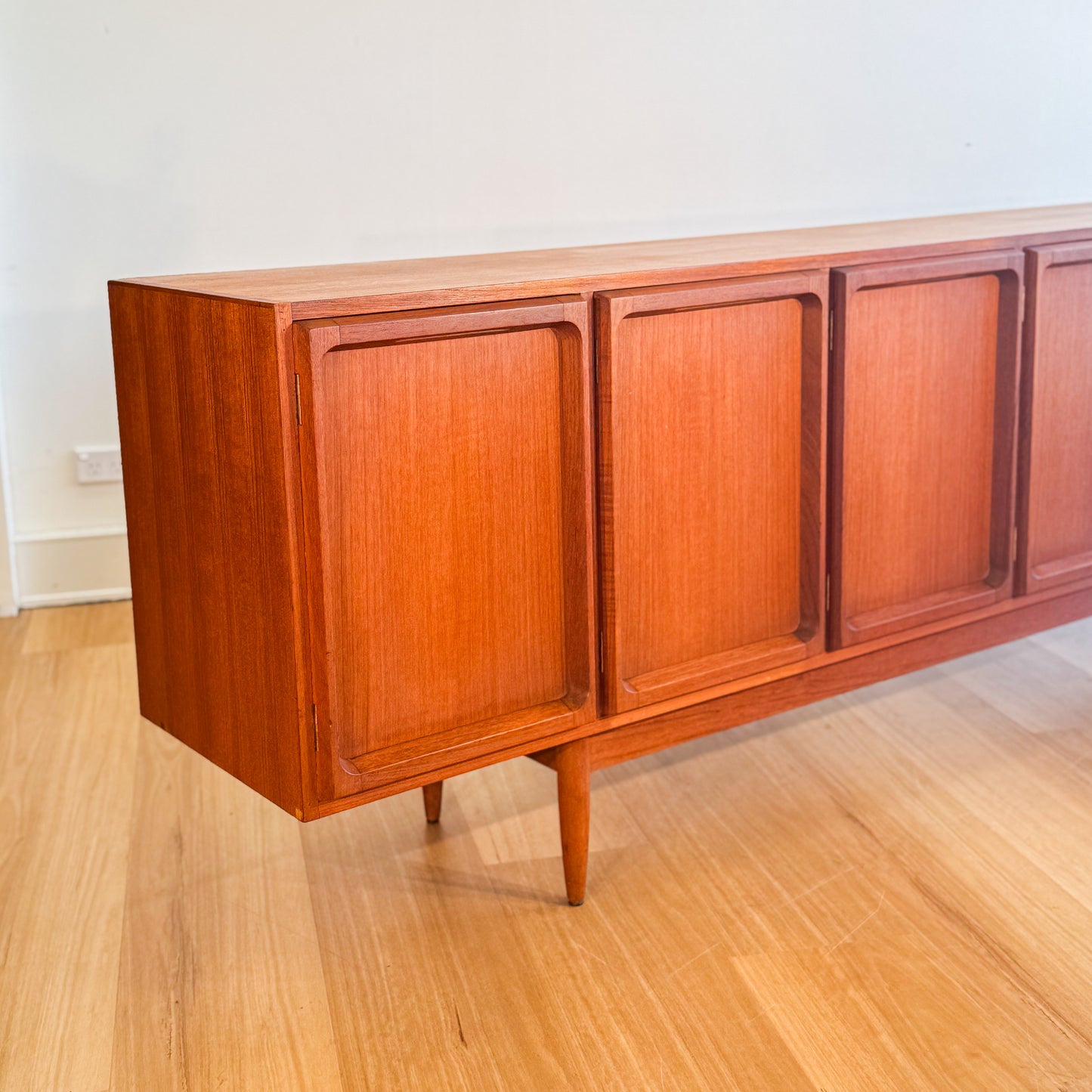 Refinished Chiswell 1970s ‘Koben’ 5 door sideboard
