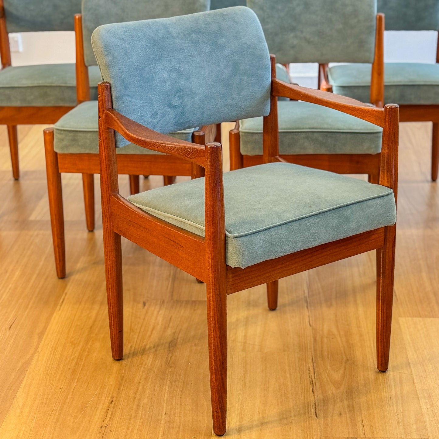 Set of 6 1970s vintage Chiswell teak dining chairs
