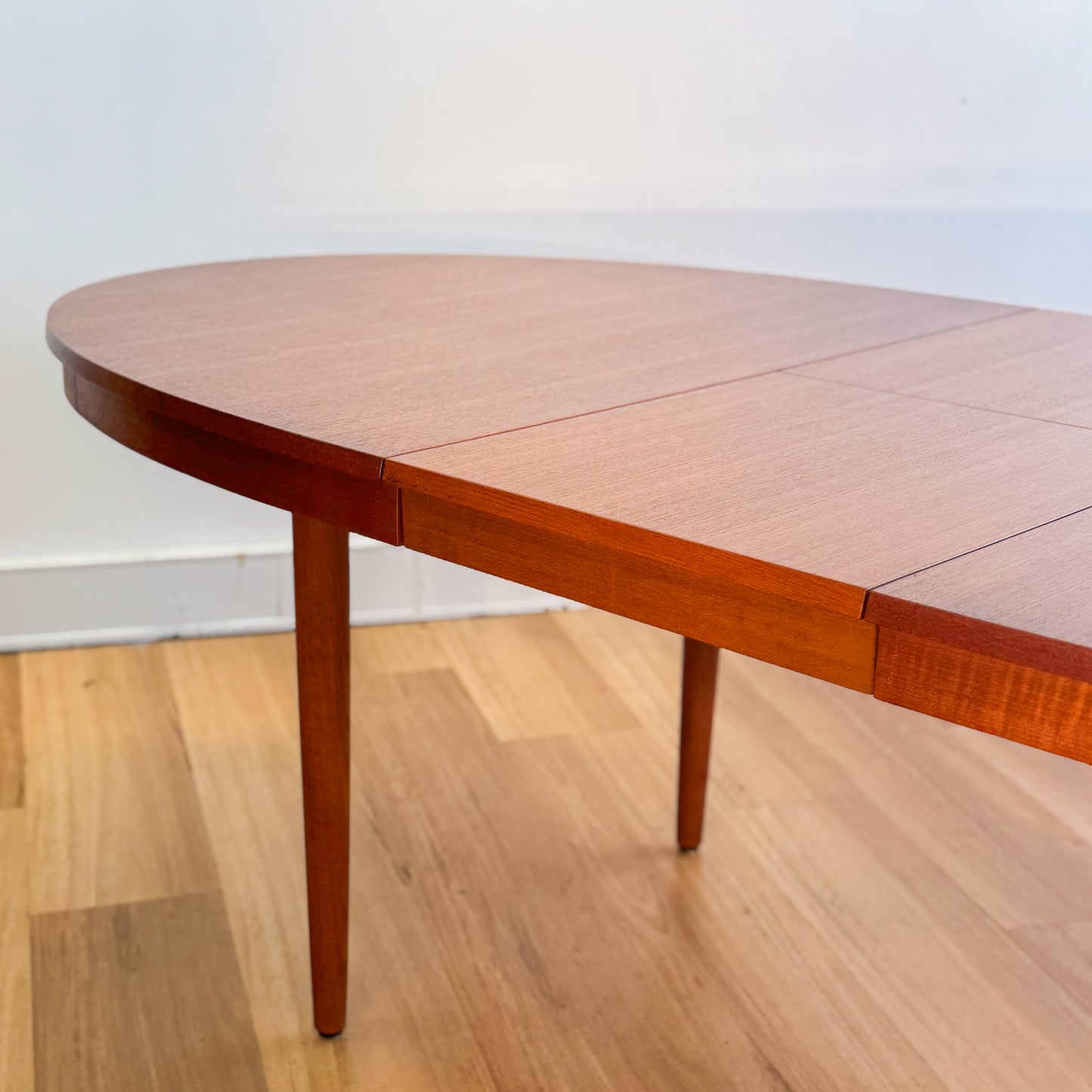 Chiswell 1972 vintage extension 6-8 seater dining table