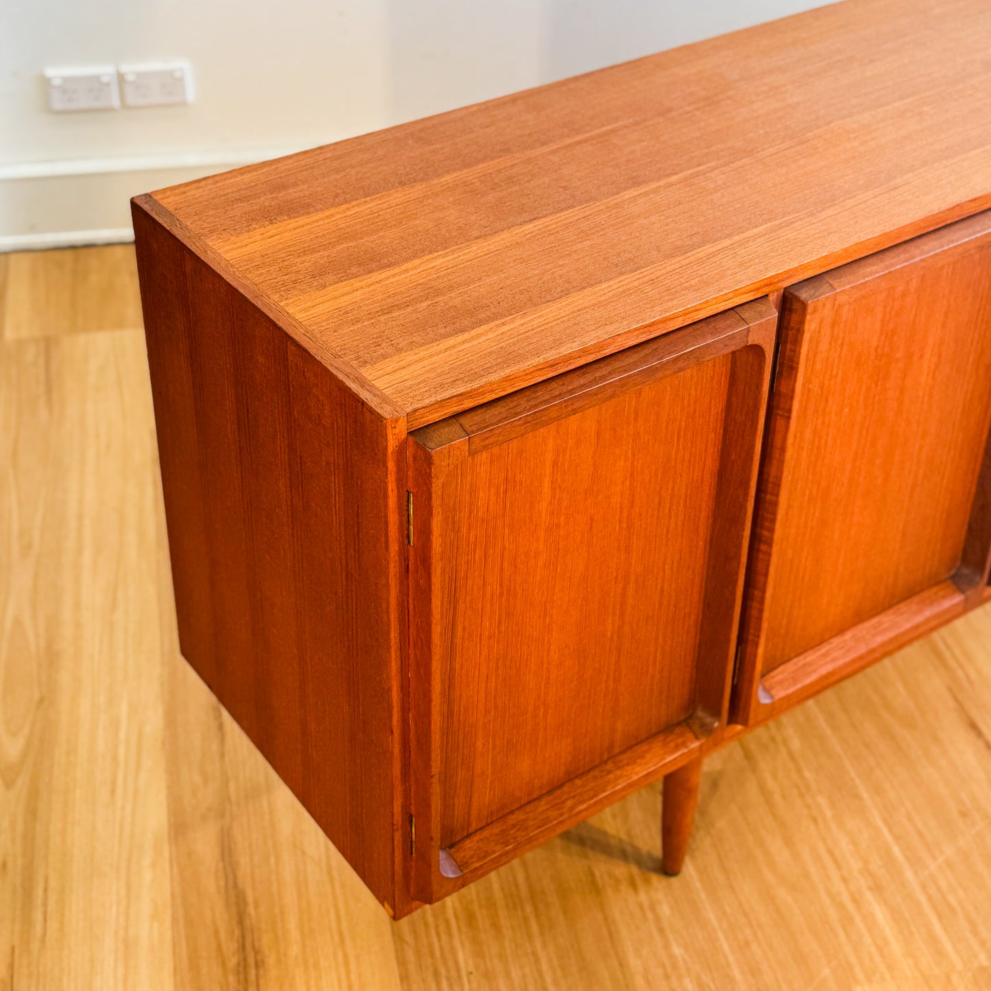 Refinished Chiswell 1970s ‘Koben’ 5 door sideboard